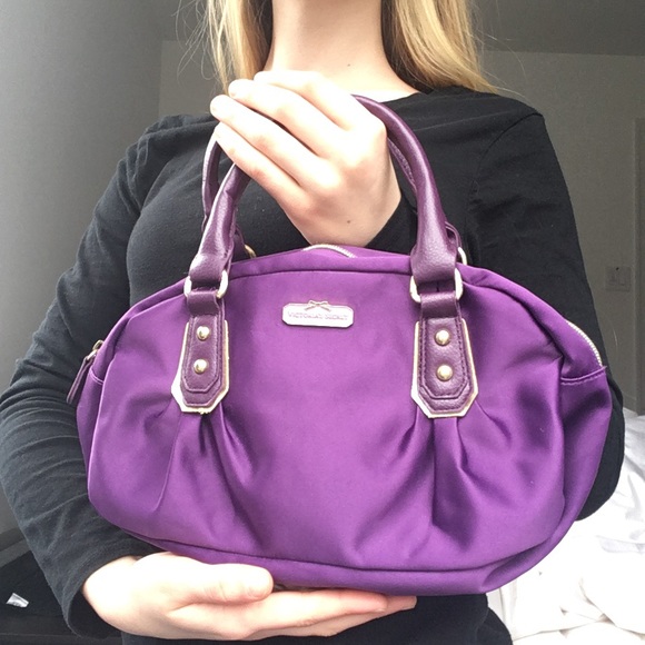 V i c t o r i a  S e c r e t Mini Purple Handbag - Picture 6 of 8
